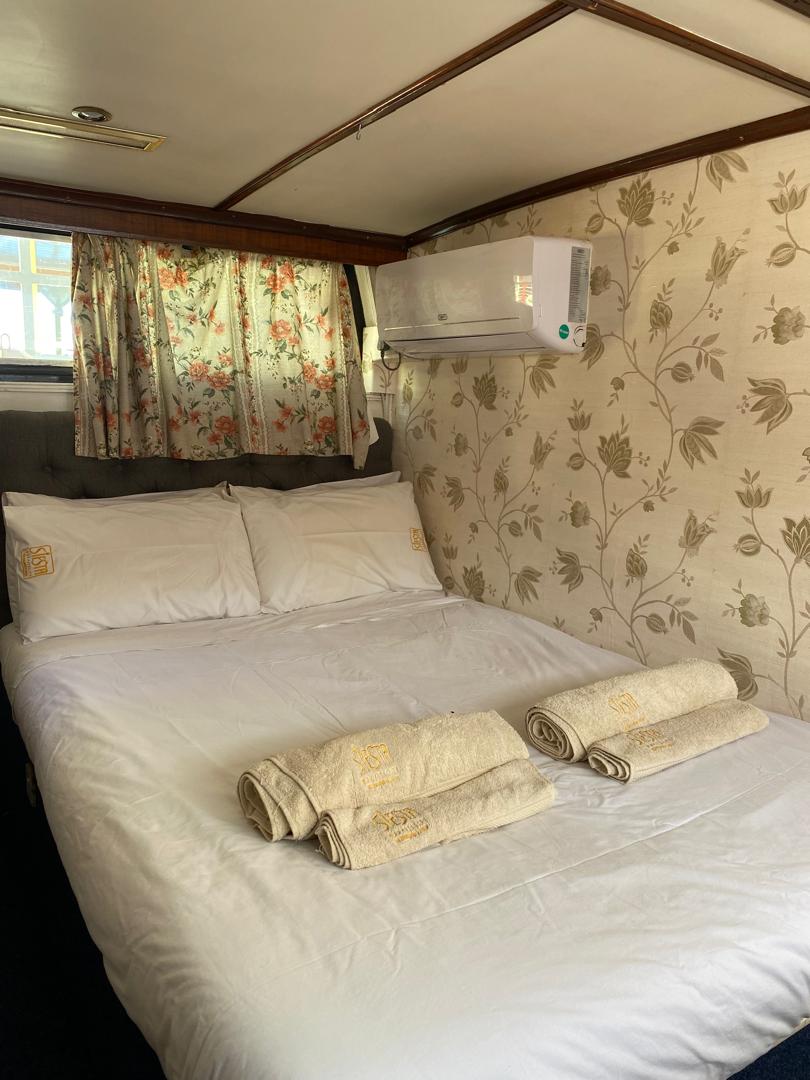 Siesta Houseboat 16